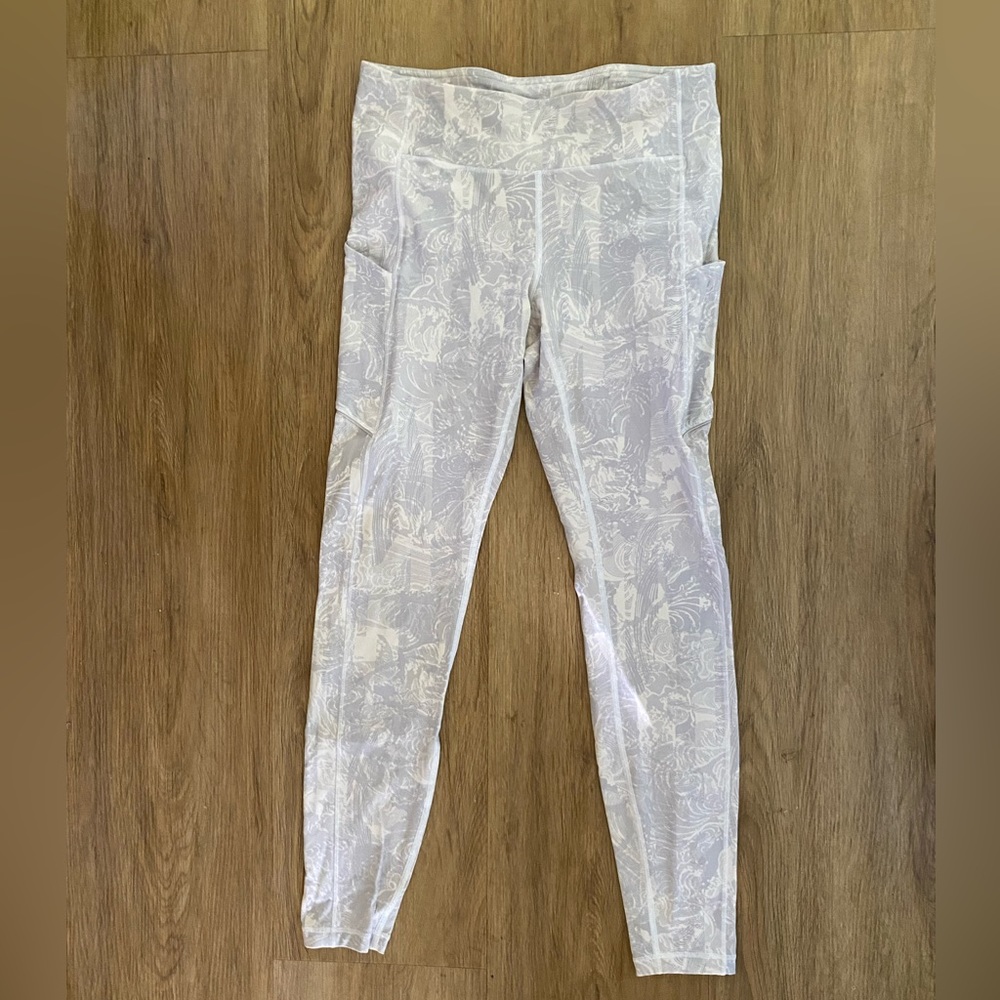 Lululemon size 8 excellent condition leggings